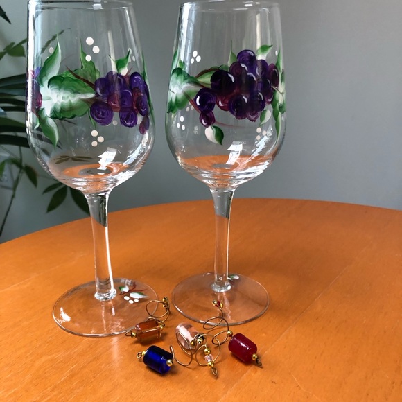 Freestanding bottle holder & wine glasses - Picture 9 of 10